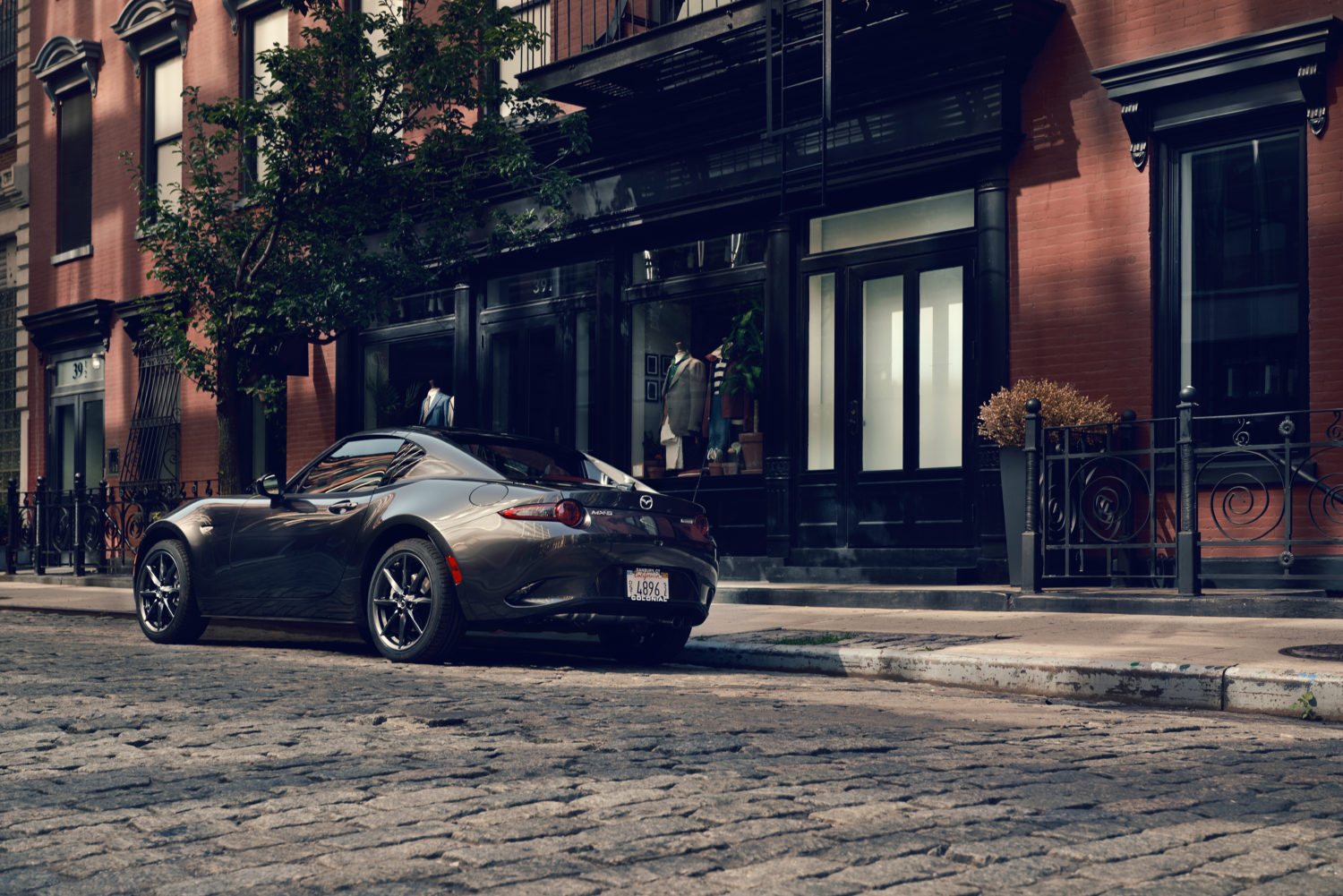 Jenny Cremer - Alex Bernstein – MAZDA - Work