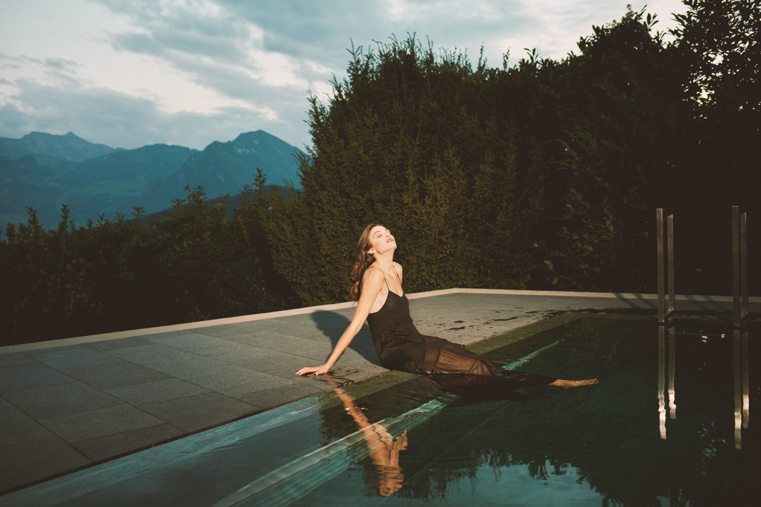 Jenny Cremer - Markus Müller – Pool - Work